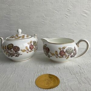 Wedgwood Bone China Lichfield Pattern Vintage Covered Sugar & Creamer Set